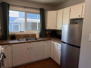Central Cozy 2BR Stay Near Downtown & Zoo - 6