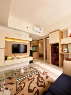 2BR Cozy Modern Pool View Bogor Icon by Navastay - 0