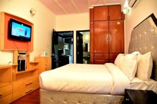 Craviq Hotels -1 - 2