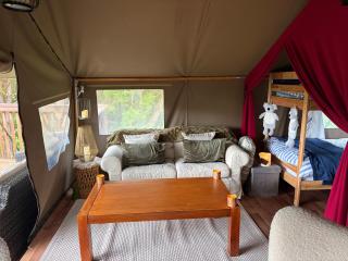 Luxury tree top glamping safari tent - 7