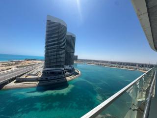 أبراج العالمين الجديدة - Alamein Towers 2-Bedroom Chalet Panoramic Sea View - 9