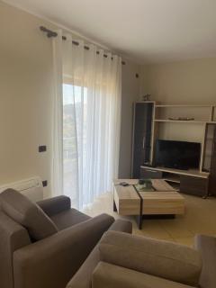 Irini Grand Apartment - 8