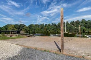 Second-floor condo with full kitchen, washer/dryer, central AC, & boat slip use - 6