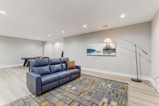 Spacious lake house retreat with game room, theater room, fire pit and boat slip - 8