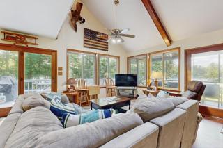 Relaxing lakeside retreat with boathouse, dock, deck, firepit and screened porch - 3
