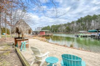 Lakefront home with private hot tub, dock, grill, game room, lake views & kayaks - Bumpass - 3
