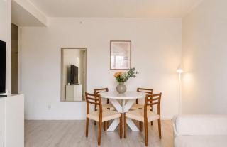 Central Elegant Apartment in Stockholm - 6