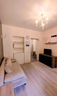 У театра Музкомедии, пляж Отрада - 800м - 8