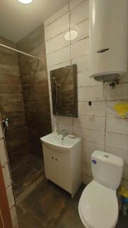 У театра Музкомедии, пляж Отрада - 800м - 3