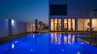White house Residences by Pebbles - 5