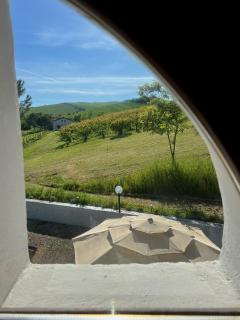 Dozza Getaway with vineyard views, fast Wifi, free parking - 4