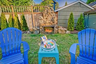 3BR NFL Home Green Lake Access Walk to Shops - 6