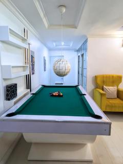 Luxury 1 Bedroom in the Heart of Ikeja GRA, Big Balcony, Big parlor, 24 Power, WiFi - 6