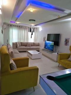 Luxury 1 Bedroom in the Heart of Ikeja GRA, Big Balcony, Big parlor, 24 Power, WiFi - 2
