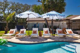 Putt Putt Huge Pool Fire Pit BBQ - 1