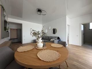Stefan Beachfront Apartment 713 - Promenada Mamaia Nord - 1