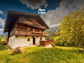 Chalet Naschberg - 5 BR Terrace & Mountain View - 0
