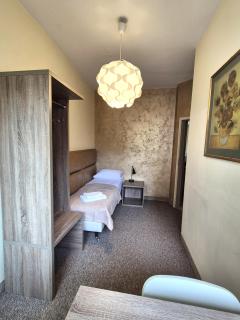 Heart of Kazimierz 3 Bed, 2 Bath & Balcony - 3