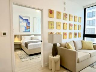 Chic Luxury 1BR Oasis - 8