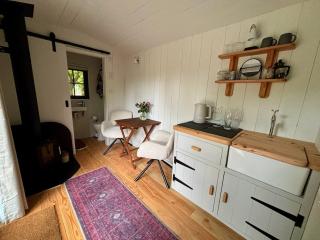 Shepherds Hut in Penzance - 3