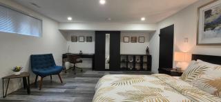 Renovated Guest Suite Near The Lake & High Park in Toronto! - 3