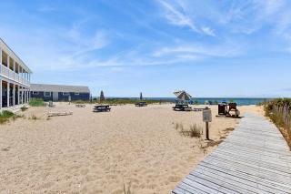 Oceanfront studio suite with amazing views patio & AC - dogs welcome - 7