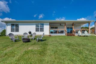 Boat Dock + Covered Patio: Cherokee Lake Escape! - 7
