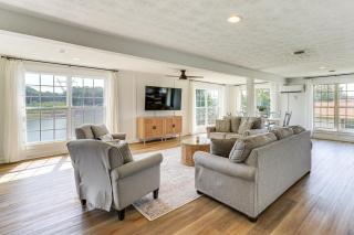 Boat Dock + Covered Patio: Cherokee Lake Escape! - 5
