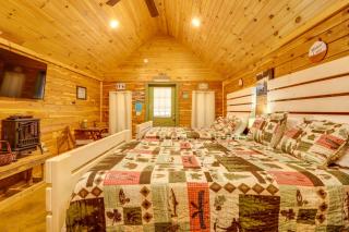 Adventure Awaits! Fifty-Six Cabin Near Caverns - 5