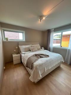 Elegant Apartment - Free Parking - Near Centerum - 3