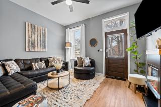 4BR Near Soulard Market | Arcade Basement & Huge Dining | Dog-Friendly | STL - 4