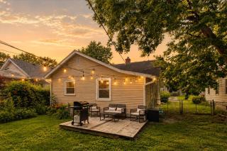 The Primrose Cottage Pet Friendly Private Yard - 9