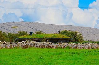 Peigs Pink Cottage Doolin with Coastal Views - 1