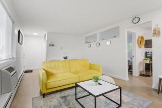 Stylish 1BR,1BA Near Lake in Rogers Park Free Parking - 7