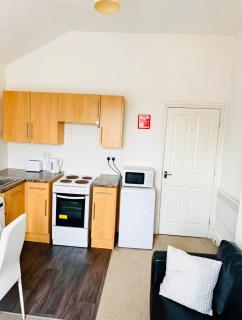 Modern One-Bedroom Studio Near the City Centre - 9