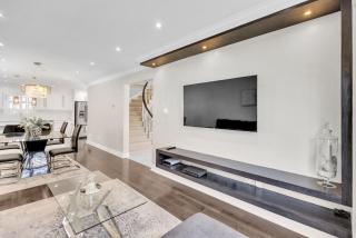 Modern 4BR Family Home with Pool in Whitby - 3
