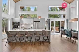Le Sofia - Spa privé, Billard Mezzanine, Piscine, Luxe 12 pers, - Resort près de Québec - 0