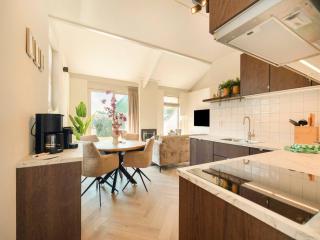 Detached Beautiful Holiday Home in Julianadorp - 1