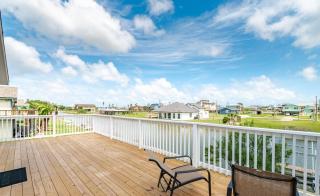 Waterfront Beach House - 4