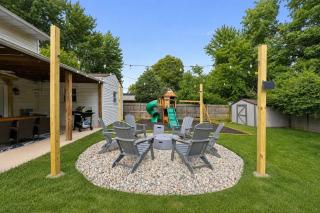 Pool-HotTub-GameRoom-FirePit-Gym-Sauna-Playground - 7