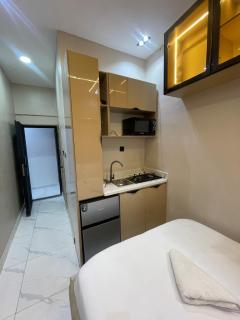 Tiny Studio Apartment with Pool and gym - 2