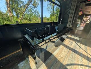 Magnifique bus insolite avec jacuzzi - 1