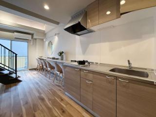 Clio Matoba by b hotel - 10-min Walk to Station Spacious Stay for 8 Guests - 8