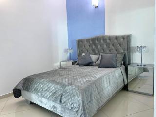 Luxury 2 bedrooms water view apartment - 3