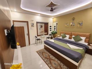 Sri Satya Inn By Nomadic Kashi - 6