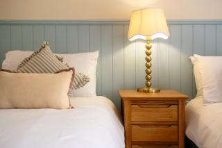 Stunning 3 Bedroom Cotswold Retreat - 3