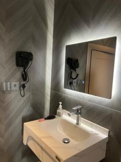 A Luxury Self Entry Studio - 1