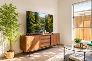 Haus Verde | 4BR Greenbank Hideout in Logan - 6