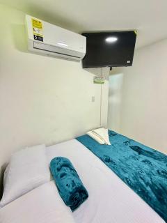HOSTAL LA MARINA sm - 4