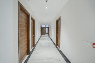 Townhouse Sector 121 Balongi Formerly Mohali Inn - 1